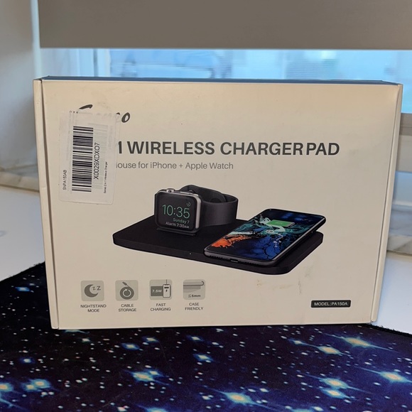 CLEARANCE❣️ WIRELESS CHARGER STATION - Picture 3 of 8